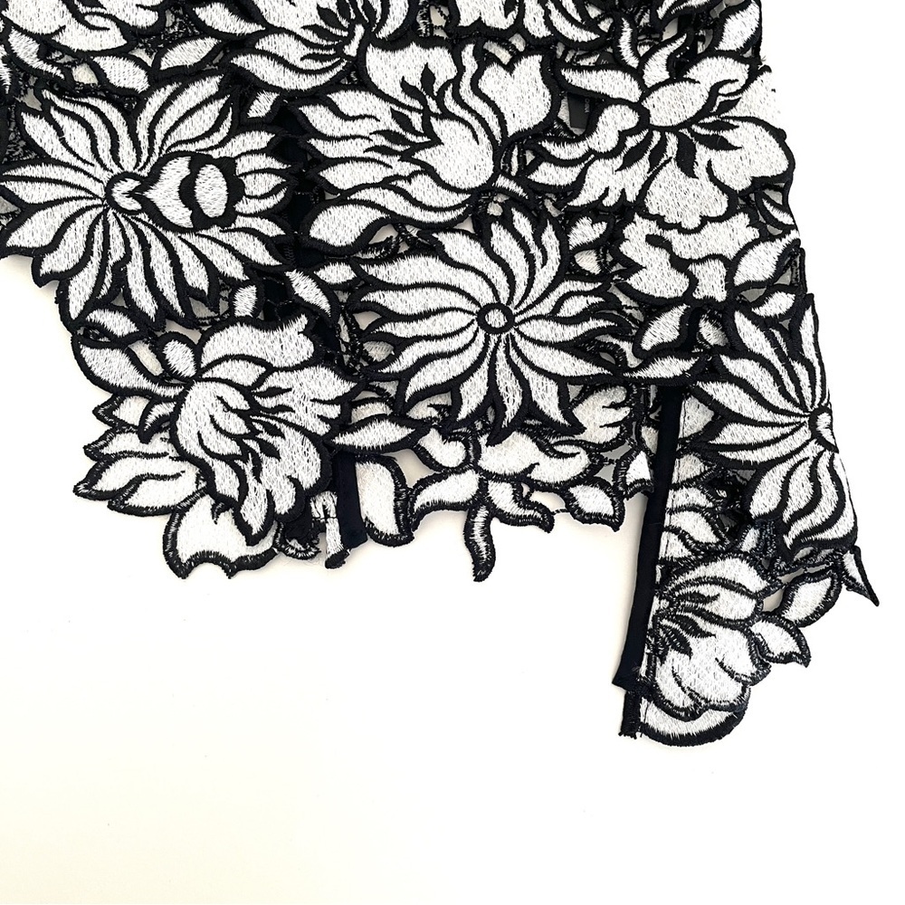 Self-Portrait Lily Guipure Floral Lace Top - Picture 7 of 13
